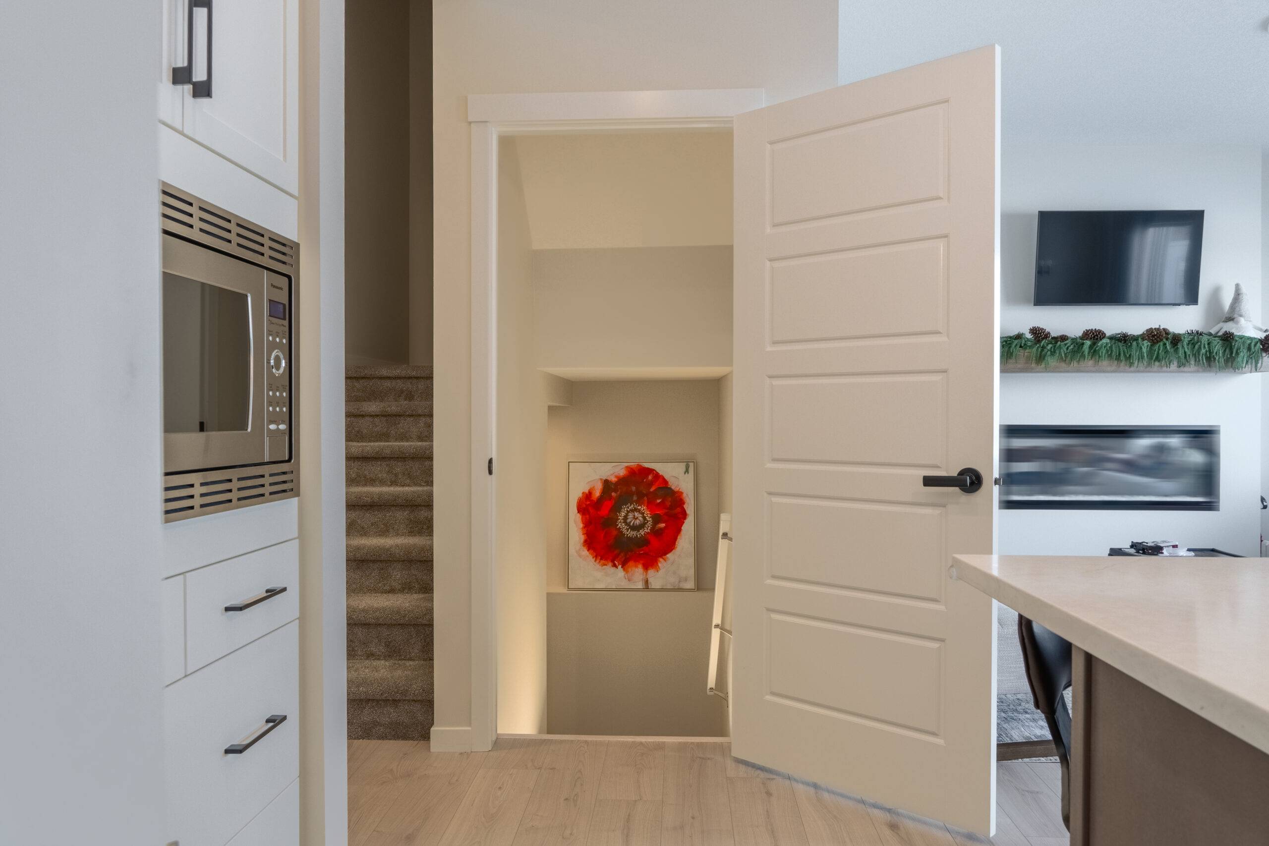 Door, Spotlight Content, Videographer Calgary, Real Estate Photographer Calgary